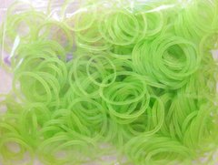 Резинки для плетения Rainbow Loom Bands 300шт. однотонные полупрозрачные Зеленые 1915 +крючок